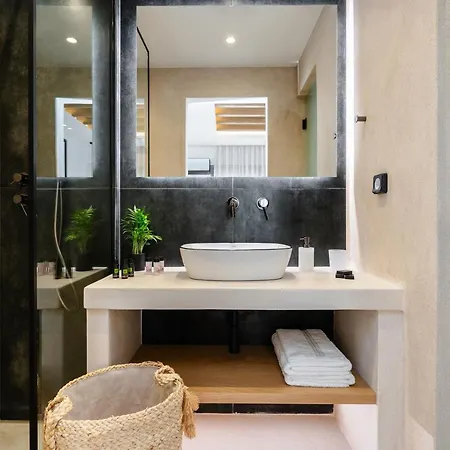 아파트 Elvirtus Naxos City