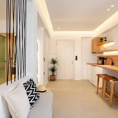 Elvirtus * Naxos City