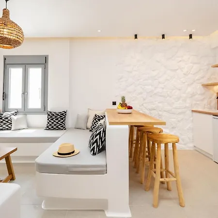 Διαμέρισμα Elvirtus Naxos City