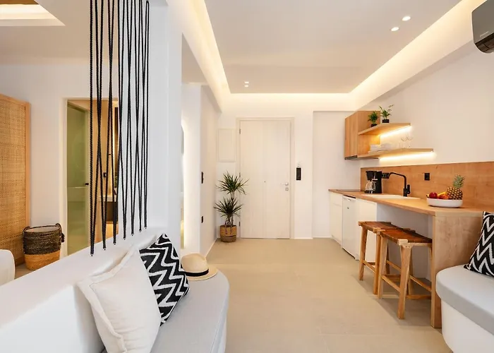 Elvirtus * Naxos City